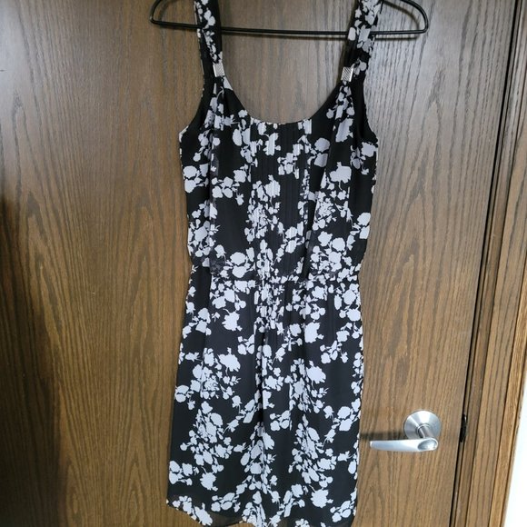 White House Black Market Summer Dress Size 2 Black and White Floral Dress - Picture 1 of 16